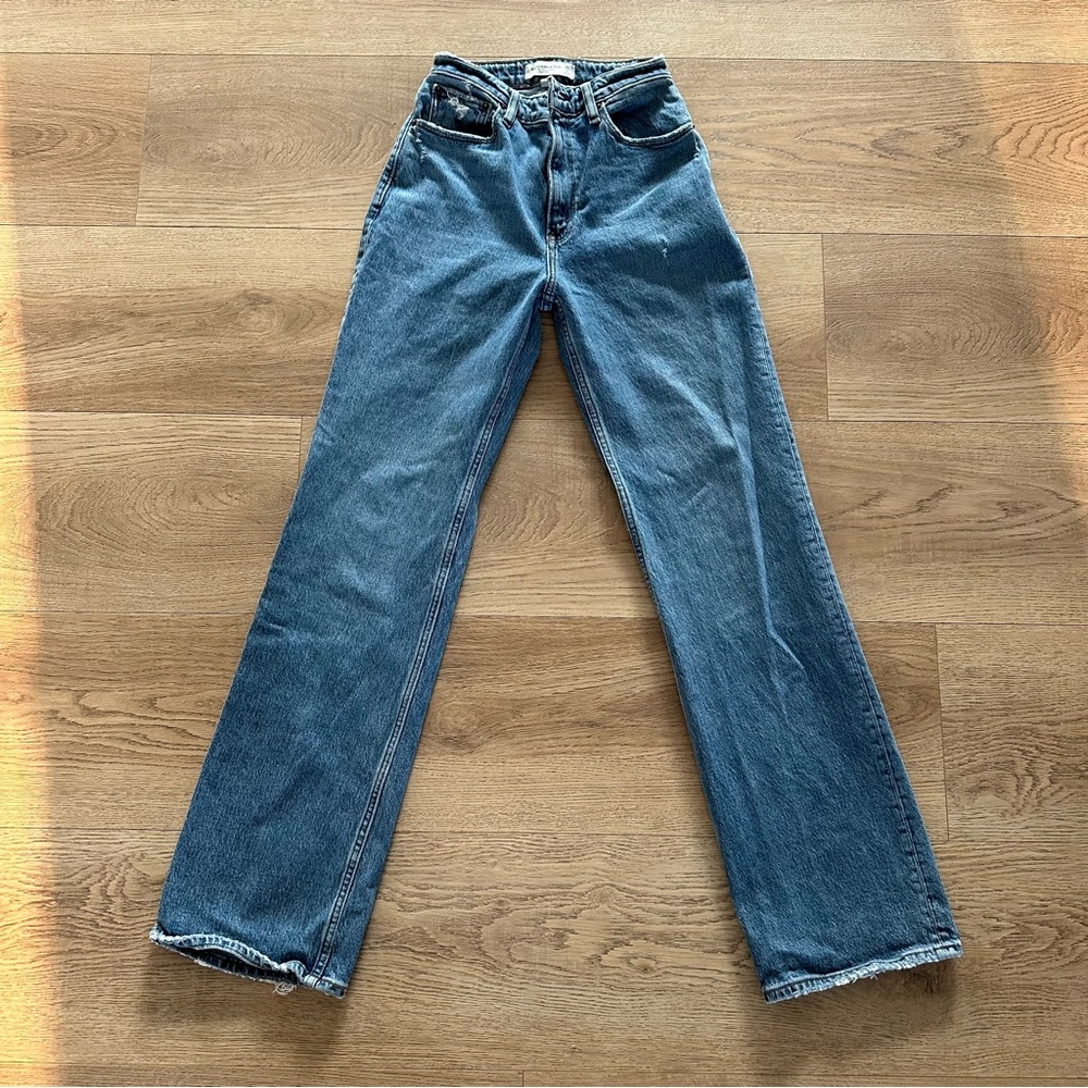 Abercrombie & Fitch The 90s Relaxed Jean 25L